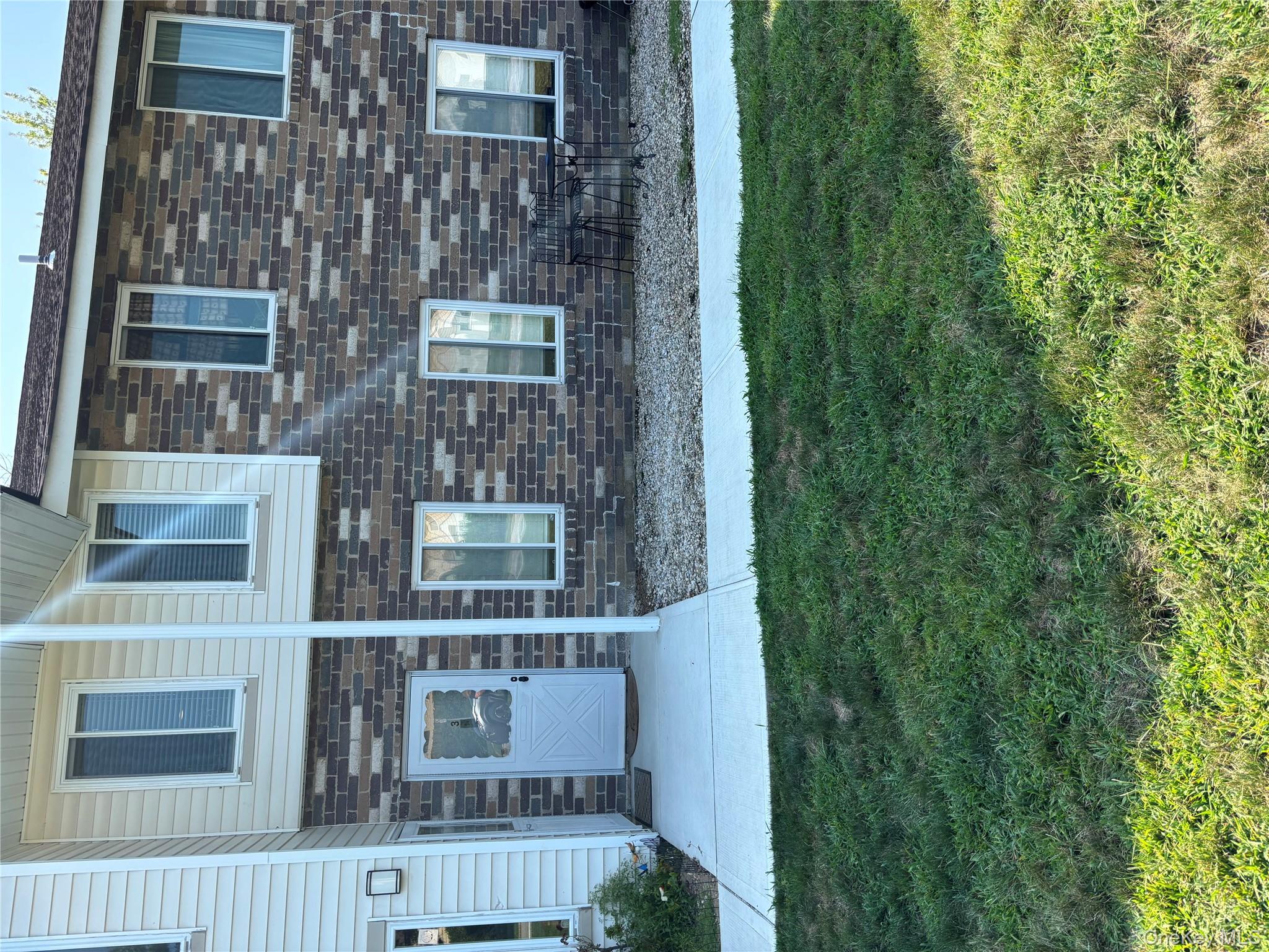 Welcome to 3 Osage Court. This spacious ground floor unit features an open floor plan, large bedroom and plenty of closets. The community amenities include a pool, fitness center, laundry facilities , playground, tennis court, volleyball court club house to list a few. Maintenance is on site.