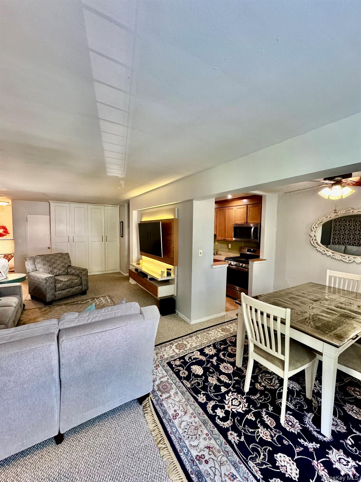 549 Park Ave, Yonkers, NY 10703 | MLS# 900986 | Redfin, image size:1152x1536