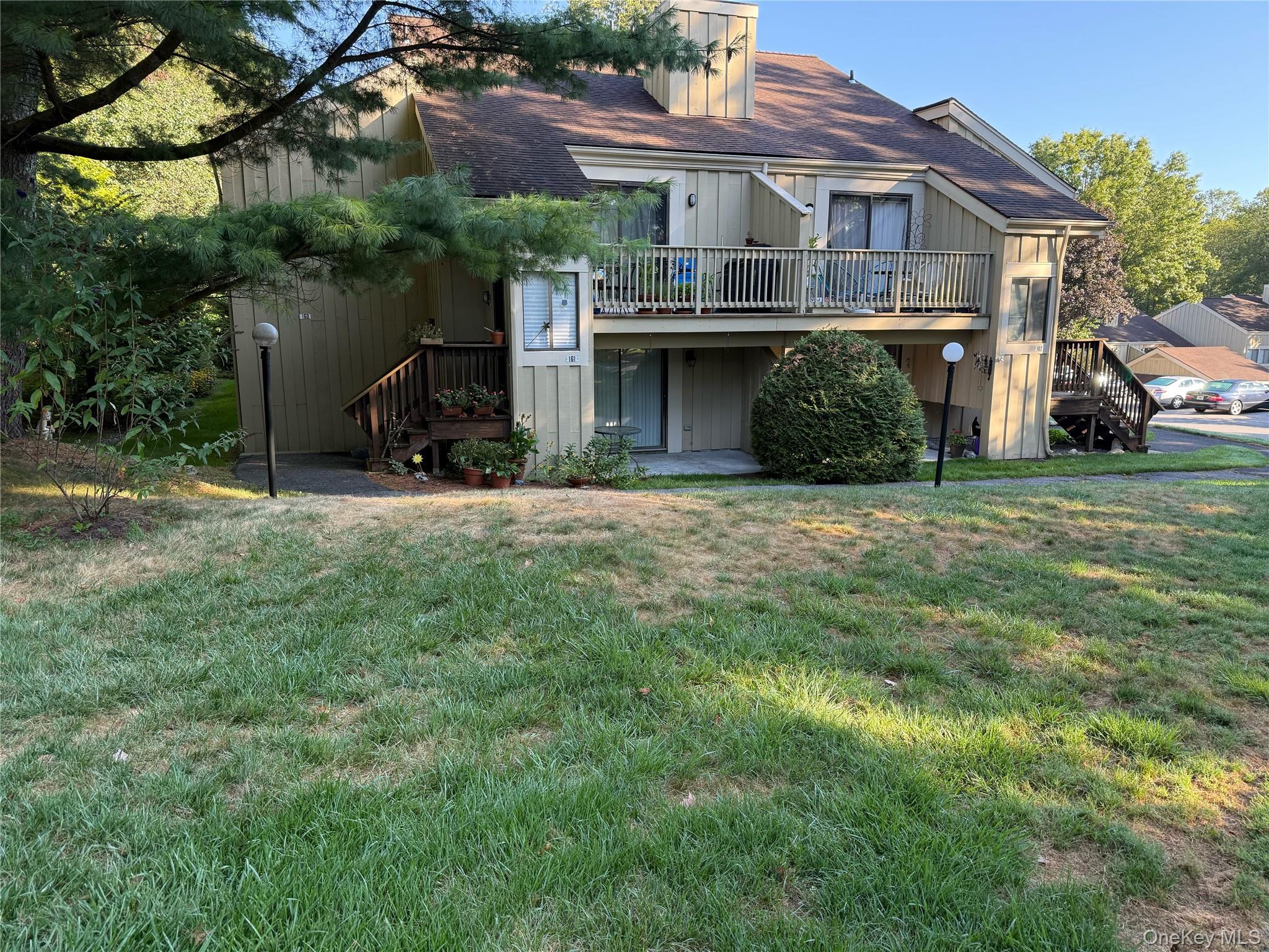 This charming one bedroom condo is located in the desirable Oakridge Community of South Salem, within the Katonah-Lewisboro School District and in a private parklike setting with lots of amenities. Curl up in front of the wood burning fireplace on a cold day or enjoy morning coffee or an evening cocktail on the private patio while appreciating the peaceful natural surroundings of the community. The updated interior has a cherry wood kitchen with granite countertops, a breakfast bar and stainless steel appliances, including a dishwasher and built in microwave. There is also an in-unit washer and dryer for convenience and a well proportioned bedroom with a porcelain tiled en-suite bathroom and tons of closet space. The development amenities are included with the rent and feature tennis courts, basketball courts, two pools and a children&rsquo;s playground. The Oakridge Commons shopping plaza is conveniently located just outside the community entrance and the New Canaan Metro-North train station is just 10 minutes, by car. Donâ€™t miss this one!