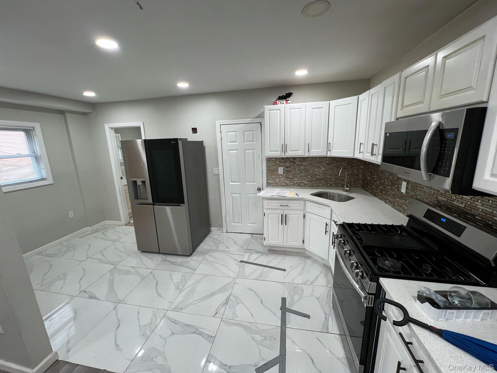 Excellent 2 Brm apartment.