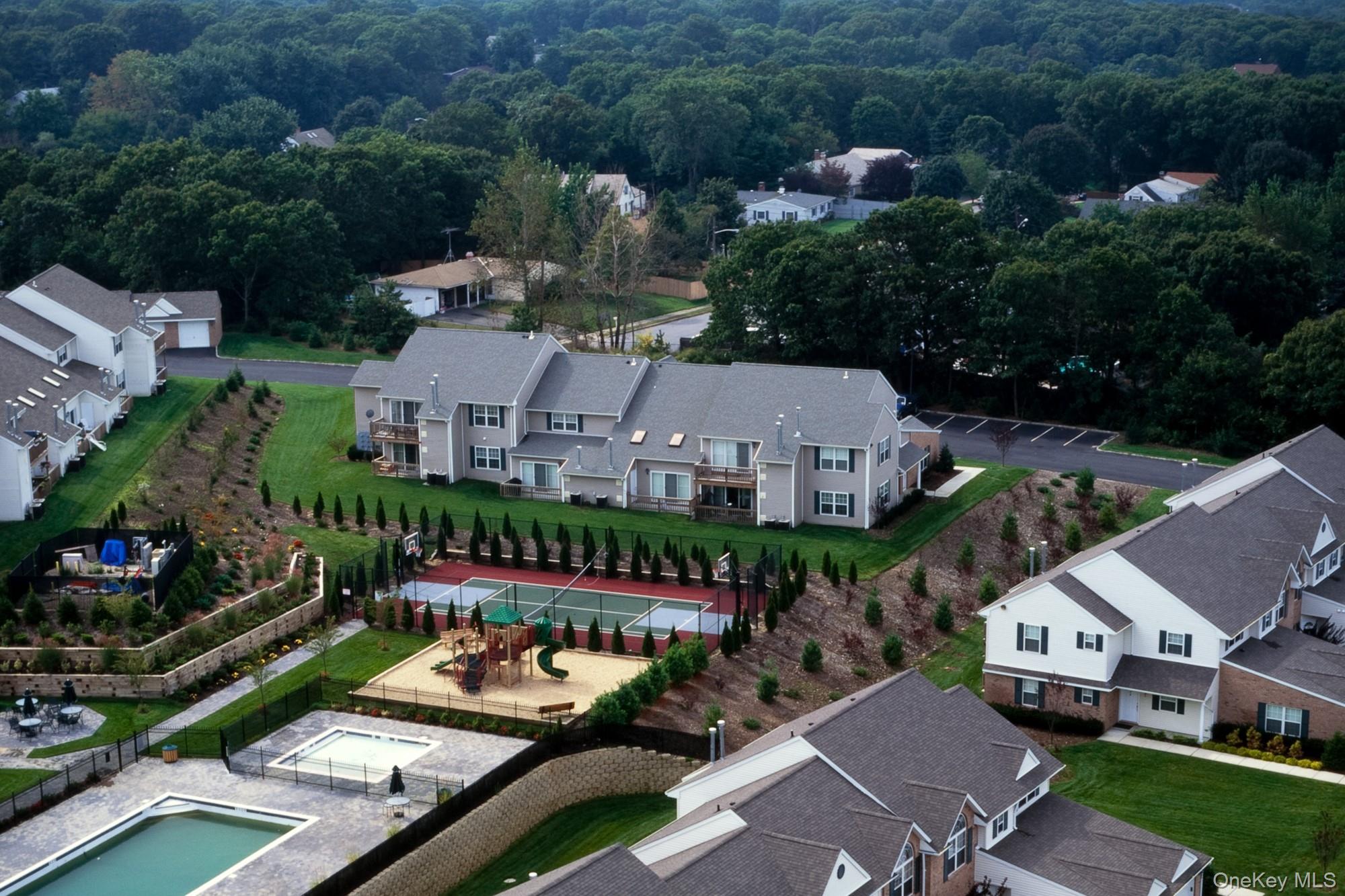 Ask About Our Amazing Specials*: Spectacular Townhouse Community With Electronically Controlled Gatehouse. Private Entry with spacious residences. Gourmet Kitchens Featuring SS Appliances. Granite Countertops. Ceiling fans, Hi-Hats, Vinyl Floors. Designer Bathrooms. Clubhouse! Pet Friendly! Prices/policies subject to change without notice.