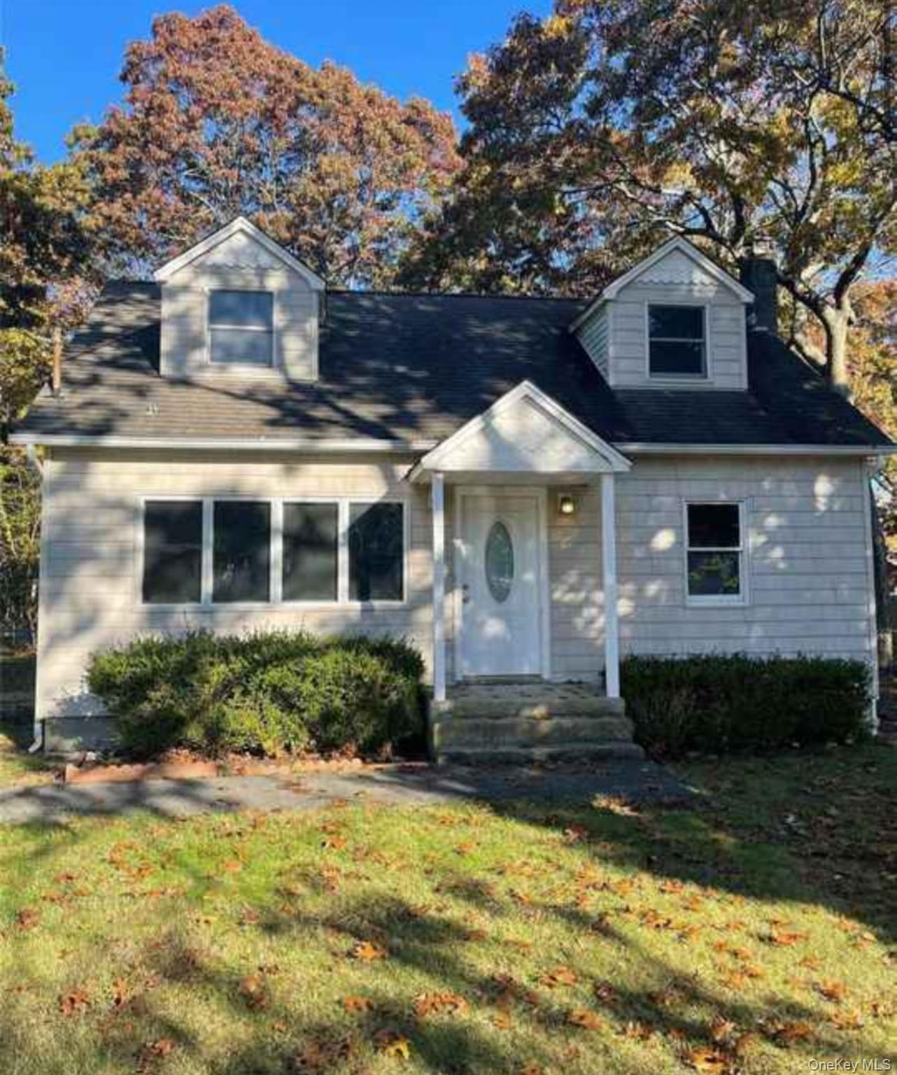 All applications will be reviewed and credit must be good as per landlord., Additional information: Appearance:excellent, Interior Features:Efficiency Kitchen