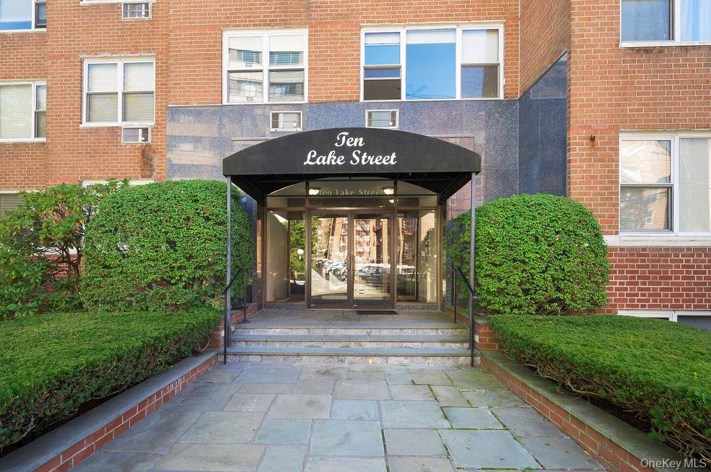 Great New Rental in White Plains! This renovated, sunny, spacious one bedroom apartment is ready for it&rsquo;s next tenant. The unit features an updated kitchen with SS appliances and a quartz counter top, as well as an update bathroom and recently refinished parquet wood floors. You won&rsquo;t find better closet space either... all closets are floor to ceiling, 2 in the entry, one over-sized closet off the kitchen and one wall of closets in the bedroom. There is laundry on every floor. The location of 10 Lake is ideal, you can walk to Metro North or reach one of several major highways in minutes. The Vibrant City of White Plains with all its shops and dining is just a short stroll from your door. Last but not least, 1 INDOOR GARAGE SPACE is included with the rent!! Additional Information: LeaseTerm: Over 12 Months, 12 Months,