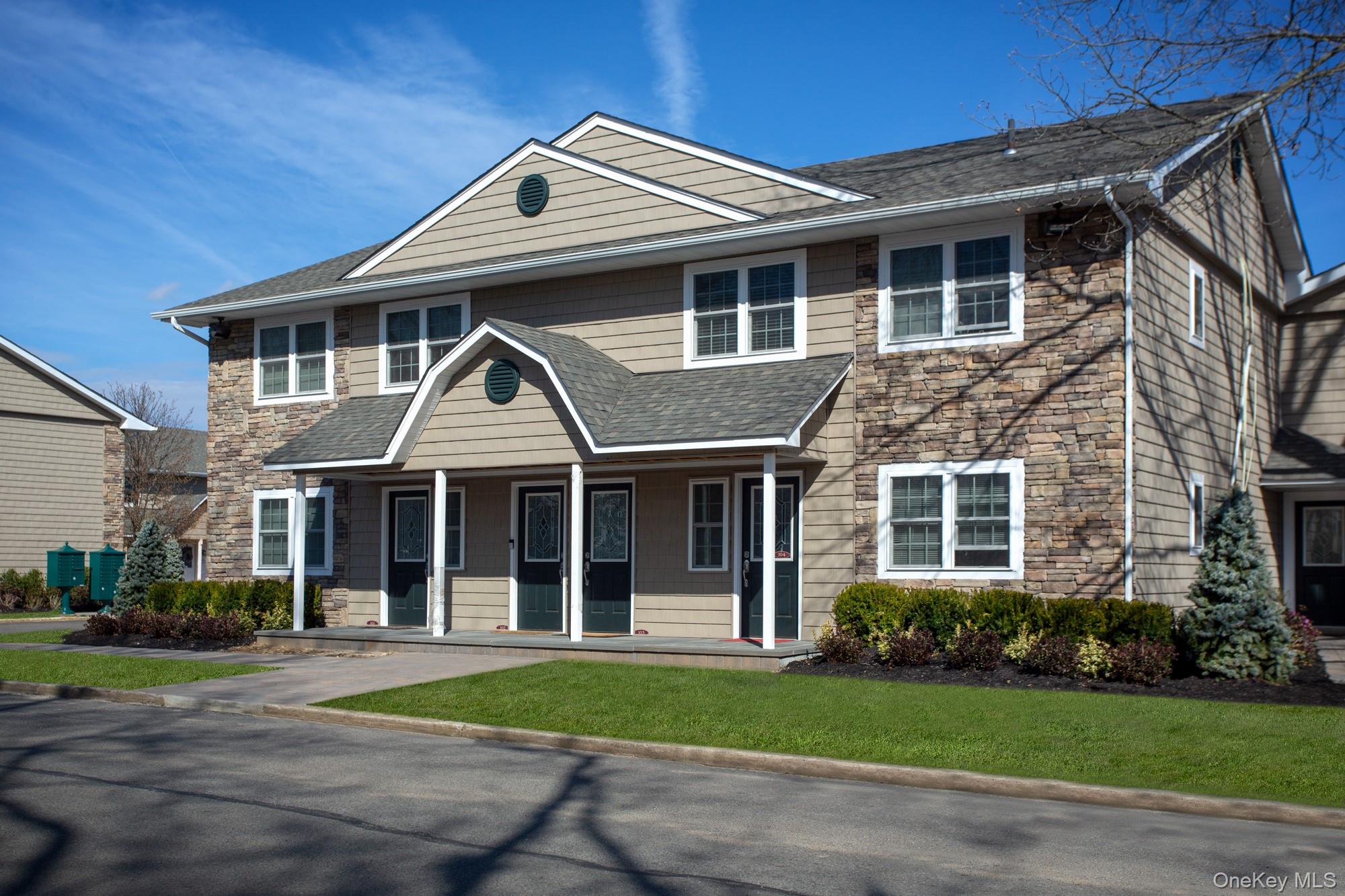 *Ask About Our Rent Specials*. $99 Sec. Dep Special*. Restrictions Apply* Shaker-style kit/bath cabinets. Quartz countertop/backsplash/plank tile floor. Frameless shower doors. subway tile bath/quartz vanity/basketweave floor tile. Hi-hats. Ceil fans. Whirlpool gold ser SS Appl. WD. Gray paint/crpt.AC units. Club/Gym/Pool. Close to Stonybrook U/Nicolls Rd/347/Patchogue/Sayville. *Prices/policies may change w/o notice.