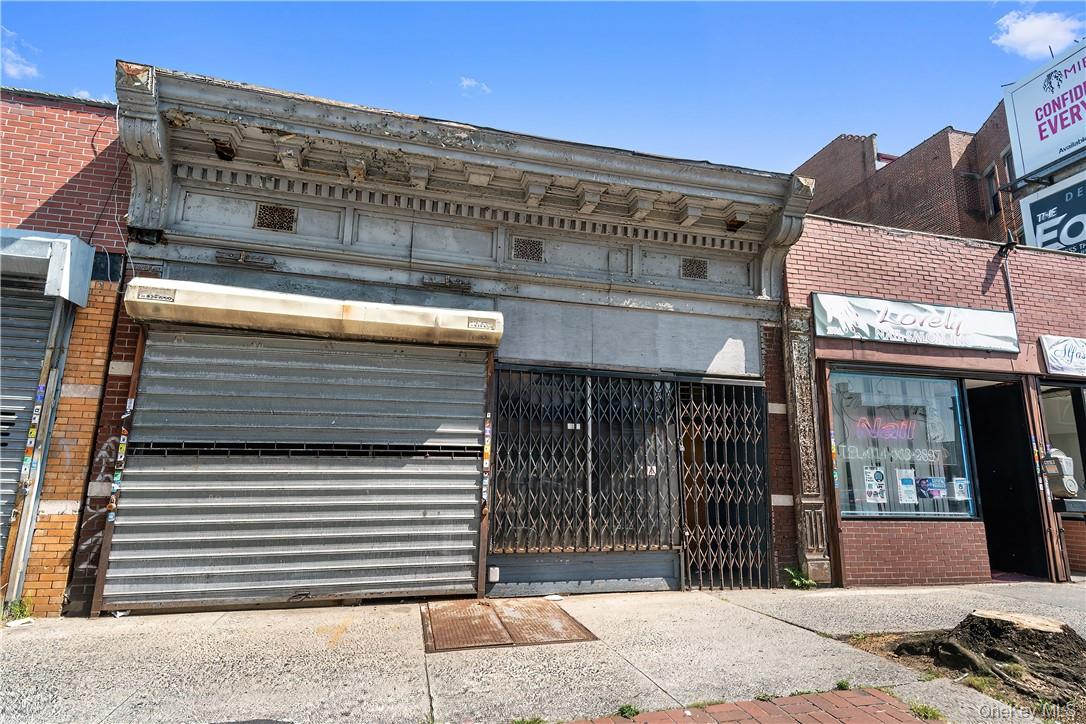 Welcome to an exceptional opportunity to own a versatile commercial property strategically located in a bustling business district. This building present a lucrative investment for entrepreneurs and investors alike. Situated in a high-traffic area, the property benefits from excellent visibility and accessibility. Proximity to major highways and neighboring businesses enhances the potential for success and customer flow. AS IS