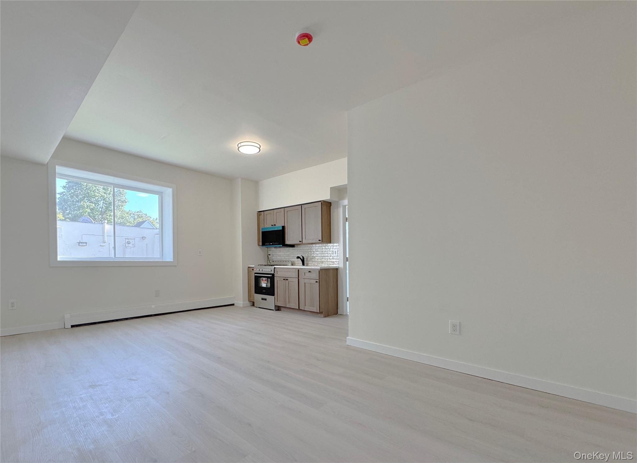 Fully renovated 1-bedroom apartment with lots of natural light. Brand new appliances, excellent location, very close and convenient to amenities, river and train. Public park across the street with recently finished tennis, pickleball, basketball courts. Available to view 9/5. More info and photos to come. Pets on a case by case basis.