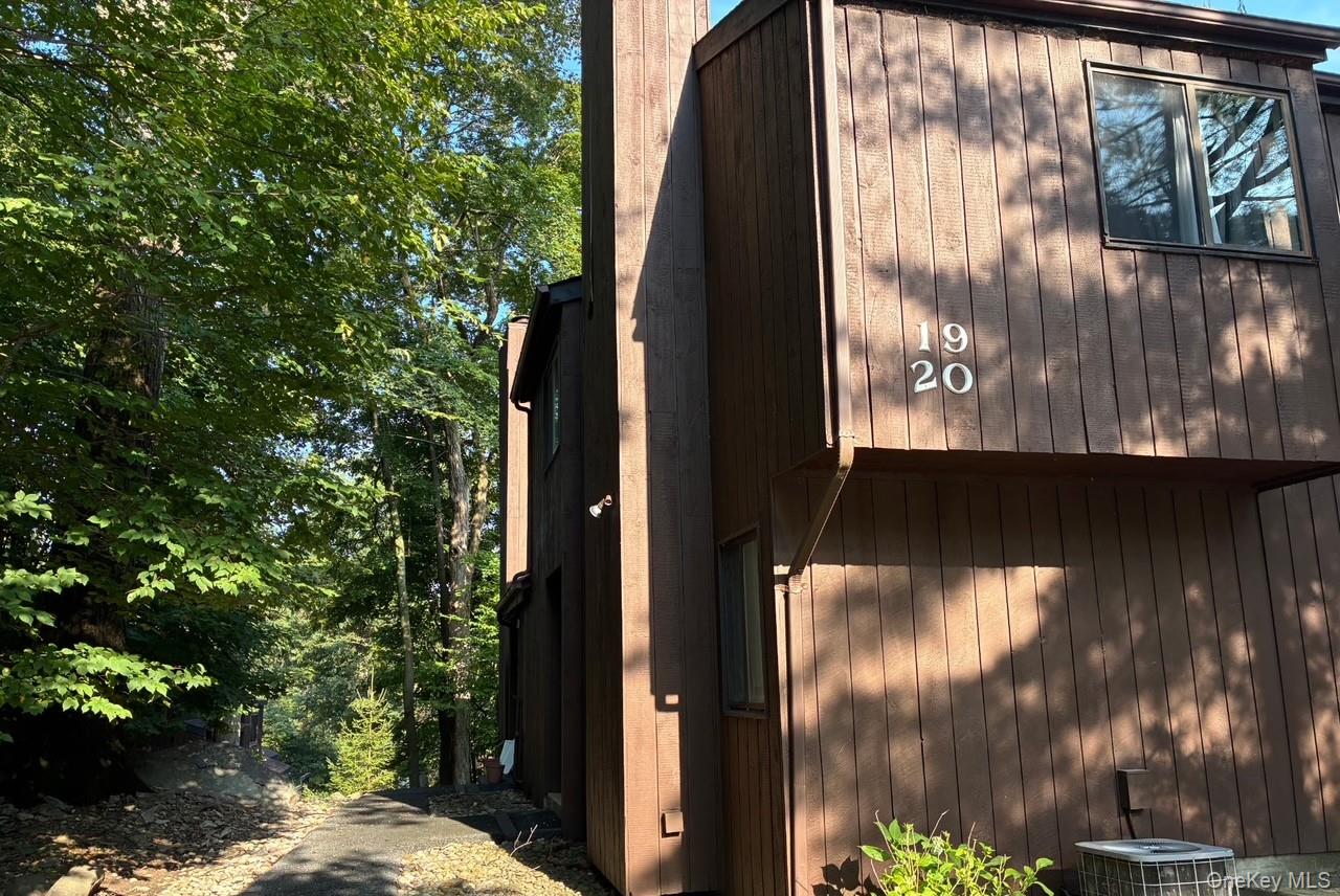 Looking for the perfect starter or downsizer? This 2 Bedroom, 1.5 Bathroom Townhouse end unit in Village of Woodbury might be for you! Close to I-87 shopping, schools and amenities.