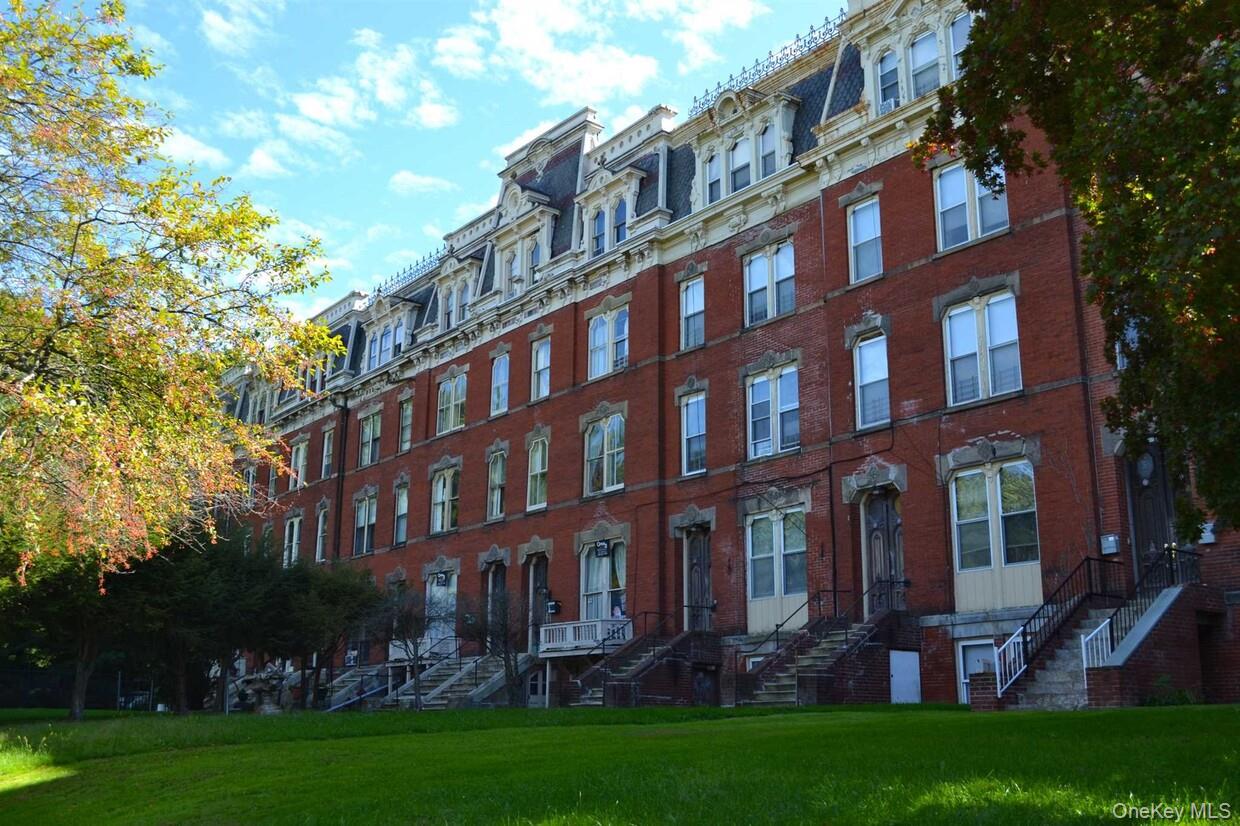 Great Historic building overlooking Eastman Park, Large eat in Kitchen, with large bedroom with walk in closet and laundry in-building. Landlord pays Hot Water and Electric!!! Available for October 1st. Well trained pets may be considered. Close by Vassar Hospital and Marist College. Poughkeepsie is the proud home of Vassar College and Marist College, giving it a youthful, college-town vibe. This family-friendly suburb sits along the Hudson River across from Franny Reese State Park and offers several community parks of its own like Upper Landing Park, College Hill Park, Spratt Park, and Eastman Park. Locals enjoy biking and walking over the river on the Walkway Over the Hudson State Historic Park originally built in 1889. In the Area you will find a mecca of shopping, restaurants and more. This city features local businesses and entertainment venues like the Chance Theatre, Mill House Brewing Company, and Bardavon, the oldest operating theater in New York State. Poughkeepsie is nestled in the southeastern suburbs of New York nearing Connecticut. Residents of Poughkeepsie have easy access to James Bird State Park, the Locust Grove Estate, the Home of Franklin D. Roosevelt, and the Eleanor Roosevelt National Historic Site.