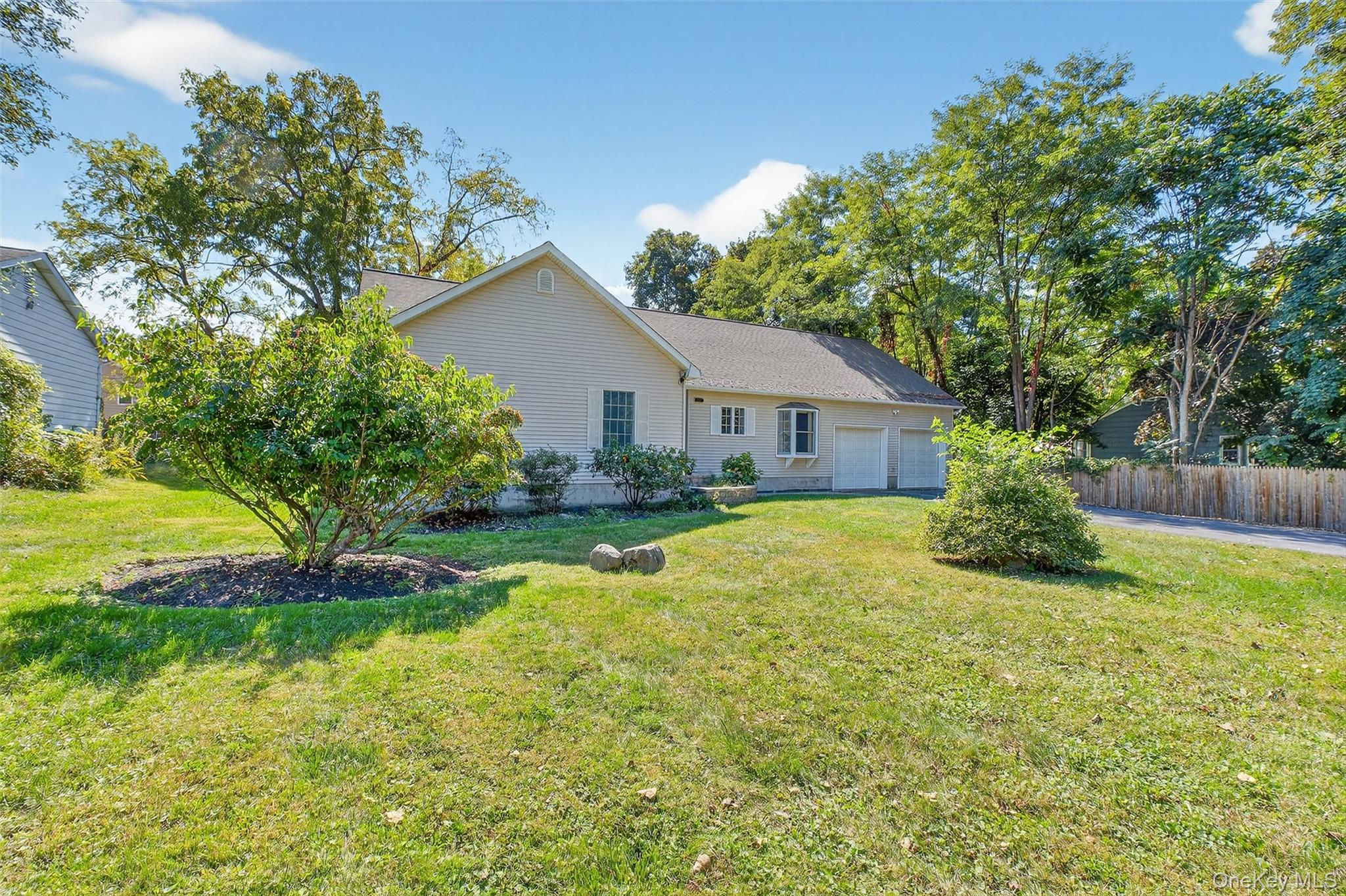 17 Santa Anna Drive, Poughkeepsie, NY 12603 | MLS #914219
