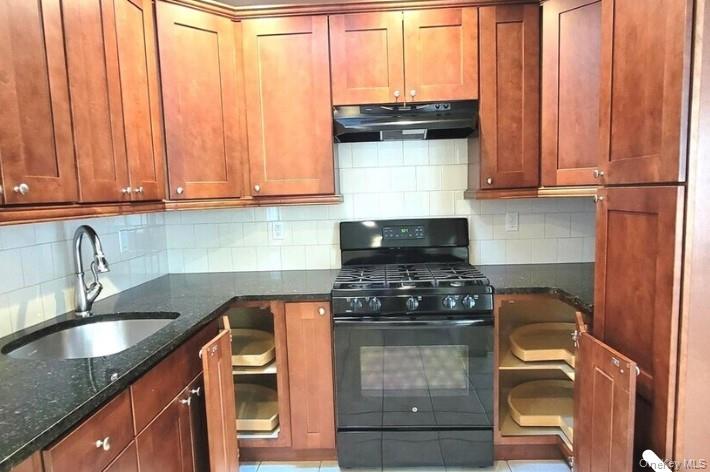 Charming 3 bed, 1 bath with bonus room in the desirable Gibson area of South Valley Stream. Features a beautiful kitchen, spacious living room, private backyard access, wood floors throughout w/ in-house laundry. Just a 3-min walk to LIRR Gibson station. Located in the top-rated Hewlett-Woodmere school district. Rent includes all utilities. One parking spot included; additional parking available for a fee. Donâ€™t miss this fantastic opportunity!