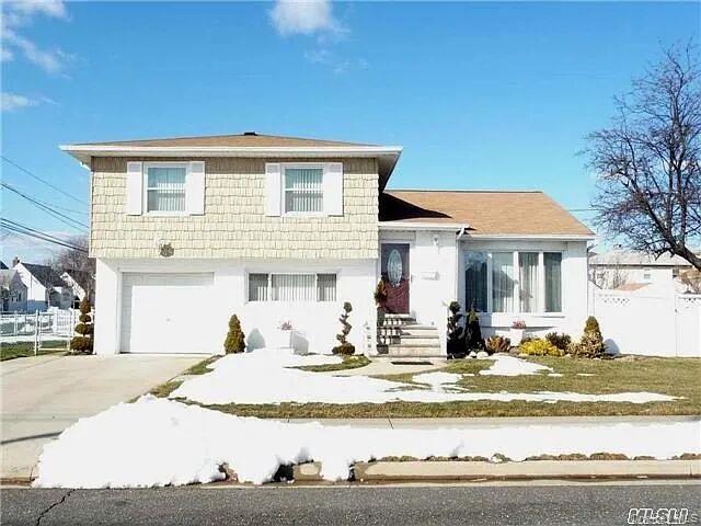 Showing with appointment only.