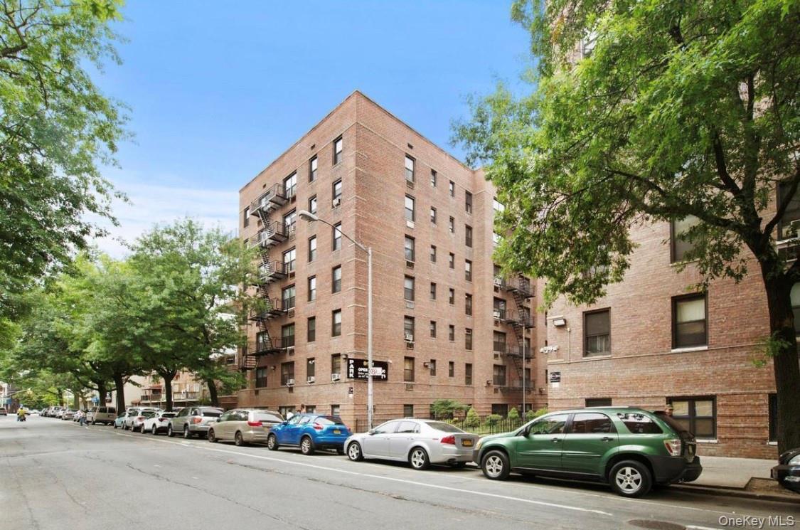 Welcome to The Dorado at Infinity 8 in the heart of Flushing! This gut renovated bright 2 bedroom/2 bathroom apartment can be converted to 3 bedroom for a family primary residence.The Dorado at Infinity 8 is a modernized condo that has a Package Concierge System, storage lockers (available for purchase) and parking (available for purchase). HOA included heat, gas, hot and cold water.