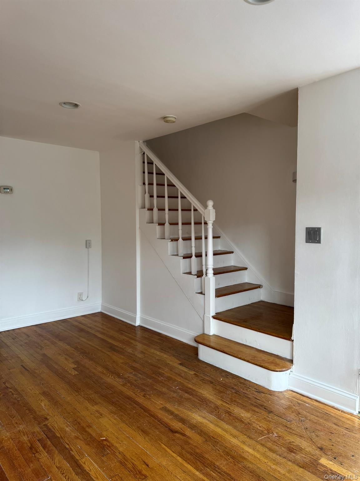 Fully updated 3 bedroom home in Flushing/Fresh Meadows for rent.Kitchen features stainless steel appliances including a brand new dishwasher for your convenience.Washer & dryer located on the second floor.2 parking spots located in the back.Large basement large open space, laundry with entrance to the back.Walk to Union Tpk, Main St for all your shopping needs, schools and much more!Qualified applicants only!