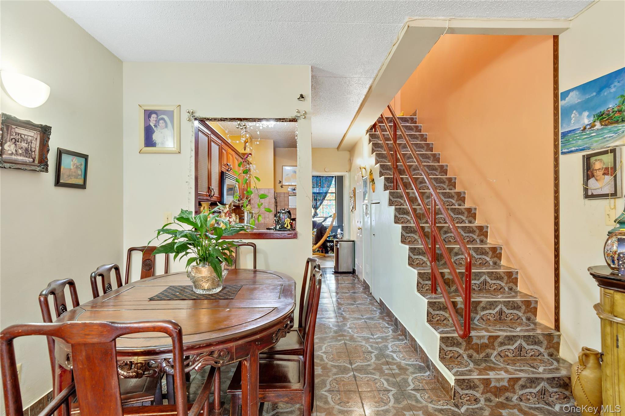 Young & Spacious condo in the Melrose Neighborhood features 3 bedrooms duplex, 1.5 baths with spacious kitchen and open concept living/dining a private balcony and common area garden. Parking on a waitlist, close to the 2/5 Subway lines, the 149th St Hub, schools, parks and highway. Call Today!