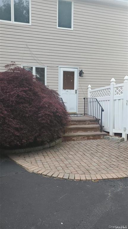 One Large Bedroom, One Bath, EIK, Big Size LR Rental In HHH Schools , Close to Everything, NO pets, No Smoking, All Utilities Included, One Parking Spot In The Driveway., Additional information: Lease Term:12 Months, 24 Months