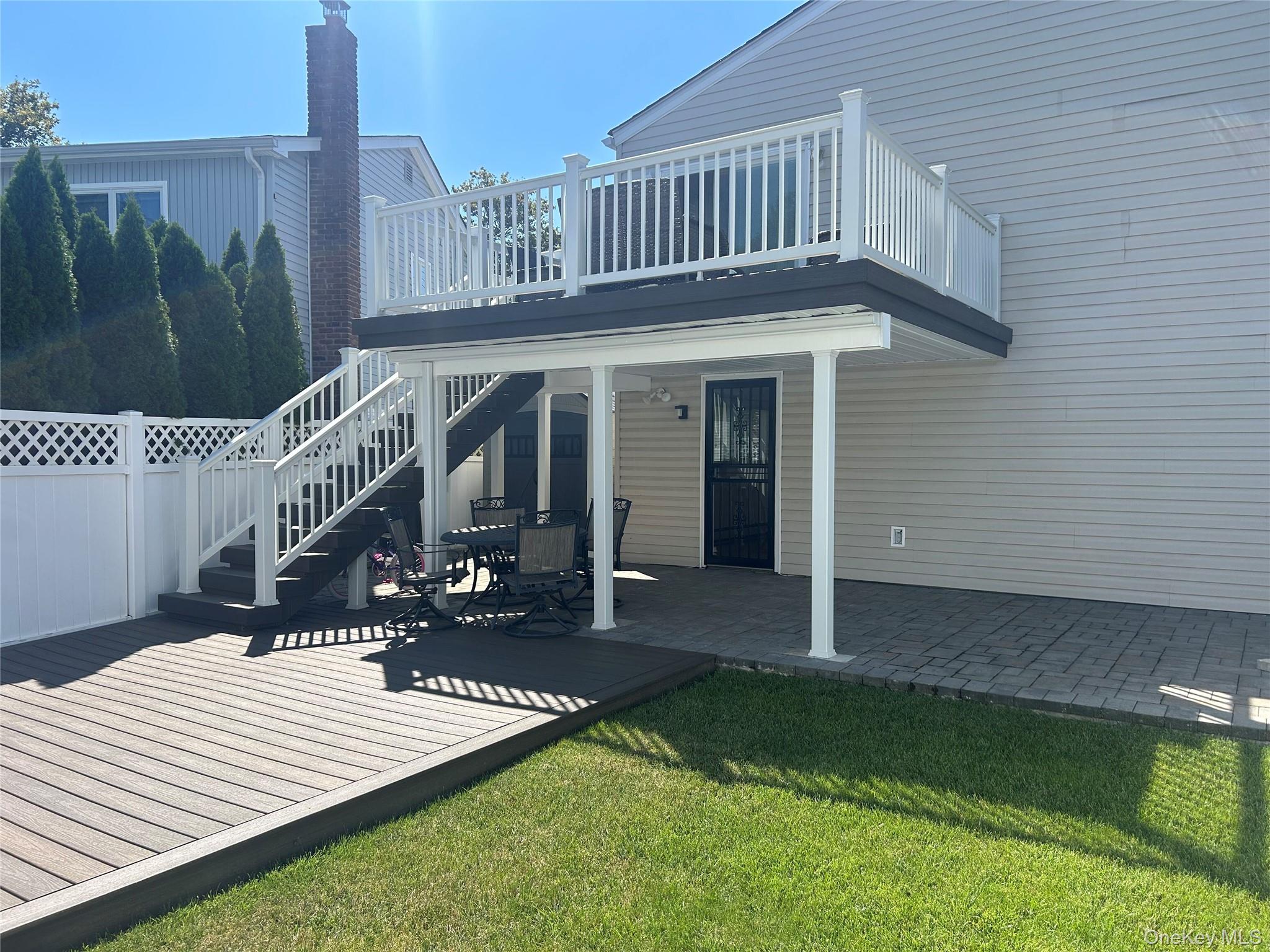Donâ€™t miss this beautifully updated lower-level Hi-Ranch in North Bellmore! This home features a brand-new renovated kitchen with new cabinets and an electric stove, a spacious bedroom with ample closet space, a large bright living room, and a pristine bathroom. All utilities are included, and includes the convivence of your own driveway spot.