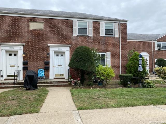 Upper One Bedroom on beautiful street at the end of Langston Ave. Modern kitchen, washer stays, Great light and ventilation with 3 sides of windows, Large storage attic, Ready for Sale.