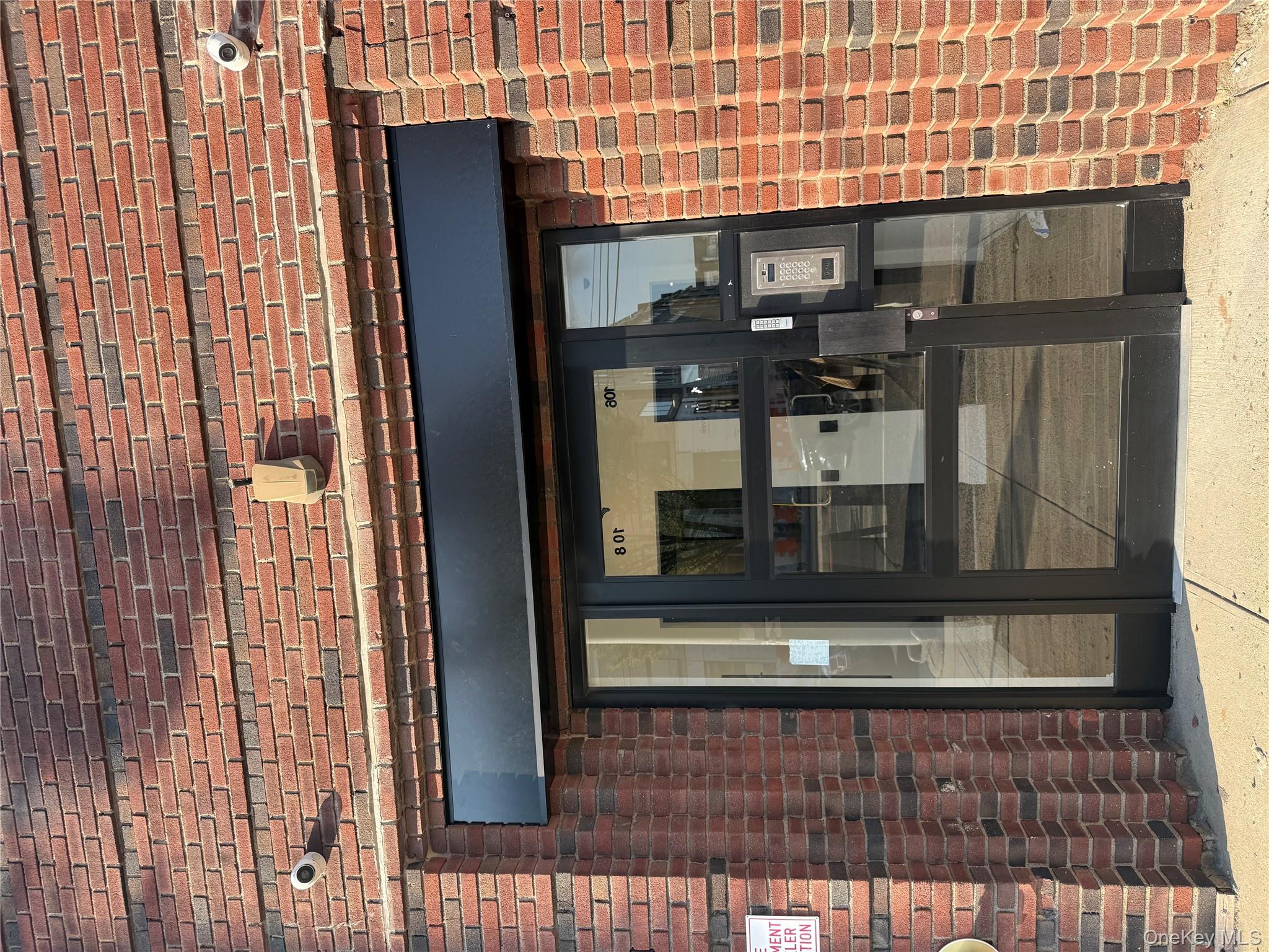 Large brand new 2 bedroom located on the first floor of a building. High ceilings with all new appliances featuring 2 bedrooms, open floor concept with plenty of closet space.