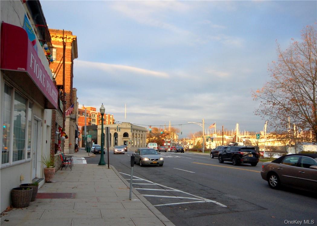 Located accross from the entrance to Harbor Island Park/Beach near the intersection of Mamaroneck Avenue! Sunny Junior One bedroom with high ceilings and tall windows overlooking Harbor Island Park. Third floor WALK-UP with great views. Just a couple of blocks to the Station and Centered around Mamaroneck&rsquo;s Waterfront Community&rsquo;s Local Amenities Including a Vibrant Downtown with Shopping, Restaurants, Night Life, Harbor Island Park/Beach, Marine Center, Emelin Theater, Summer Concerts, Luxury Movie Theater-all within a short stroll. Available for immediate occupancy -hallway carpeting to be replaced and will be freshly painted. No laundry on premises, street parking -2 blocks from Municipal Parking Lot $650/annual fee. Good credit and credtials requied.