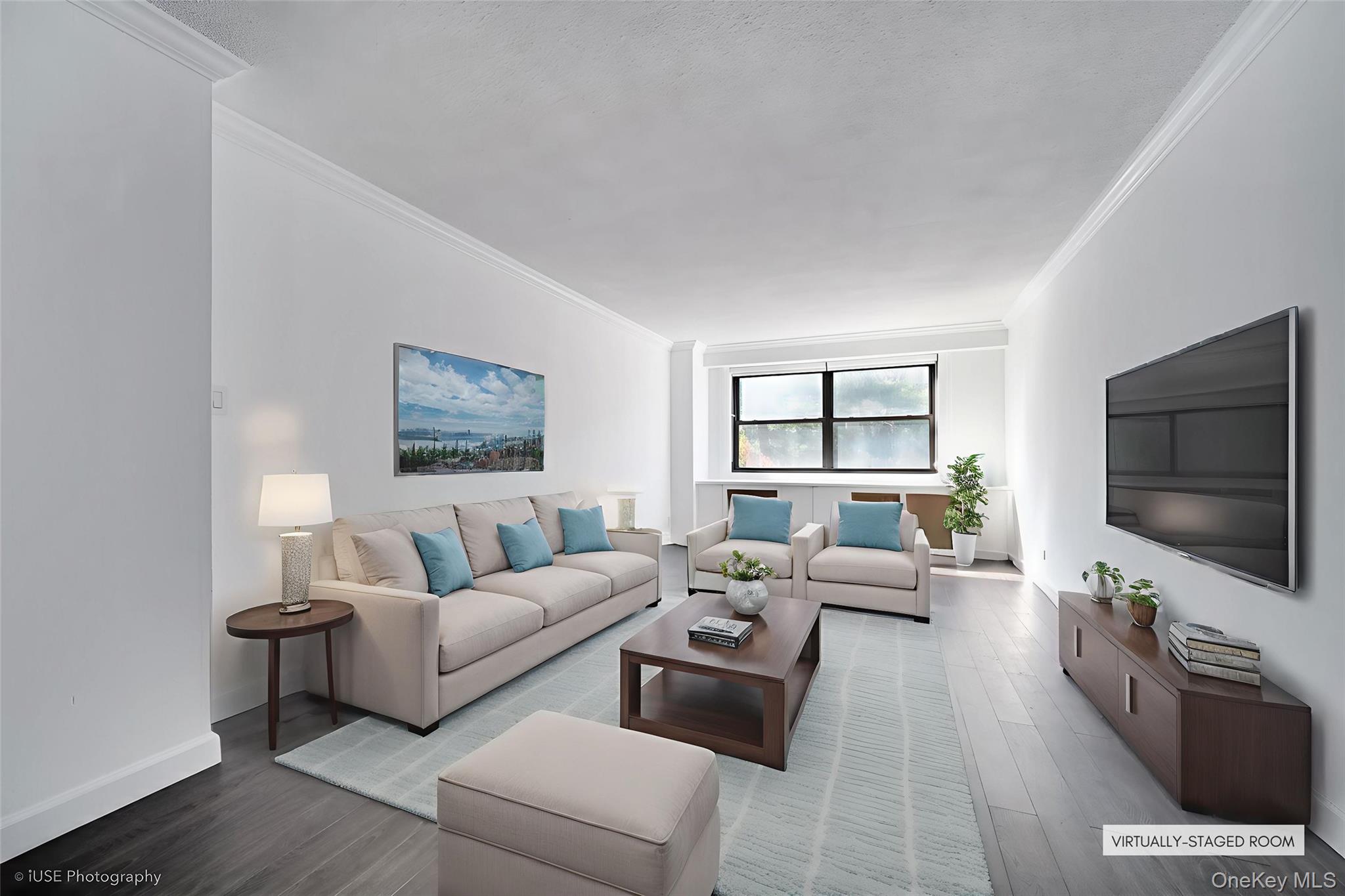 Parc Plaza South Facing One Bedroom Co-opTURN KEY South facing Parc Plaza One Bedroom! This bright one bedroom co-op offers all the amenities including modern dark wood floors throughout, built-in cabinetry in the extra large living room, a dining nook near the kitchen and an abundance of closet space fitted with Elfa storage systems.Enjoy the modern galley kitchen with sea blue glass tile backsplash, modern black and white cabinetry with extra large kitchen counters on both sides. There is a full suite of appliances throughout including a gas range, built-in microwave, dishwasher and side-by-side refrigerator.The king-size bedroom has a very large closet with well design Elfa storage and the full bathroom has a bathtub. This apartment is not to be missed if you&rsquo;re looking for a bright living space that is ready and waiting for you!Amenities include a live-in Super, lobby attendant, large laundry room, parking (waitlist based, $250/mo) and bike storage. Pets considered by board approval.Maintenance: approx. $862/mo.The apartment is located in a well maintained co-op building with two elevators and laundry in basement. It is situated close to charming Skillman Avenue, PS 11 and The Woodside Library. Transportation options such as the 7 Train at 52nd Street station, LIRR and Q32 bus service offer efficient service to Manhattan or Long Island.Come explore Sunnyside and Woodside, with an array of restaurant and dining options, year round Farmer&rsquo;s Market, cafes and commerce along Roosevelt and Skillman Avenues all nearby. Enjoy newly renovated Windmuller Park and Doughboy Parks at the entrance of Parc Plaza both offer exceptional green space. In addition this co-op is eligible for Sunnyside Gardens Park membership offering green space, play space, seasonal Har-Tru tennis courts and shady picnic grove.