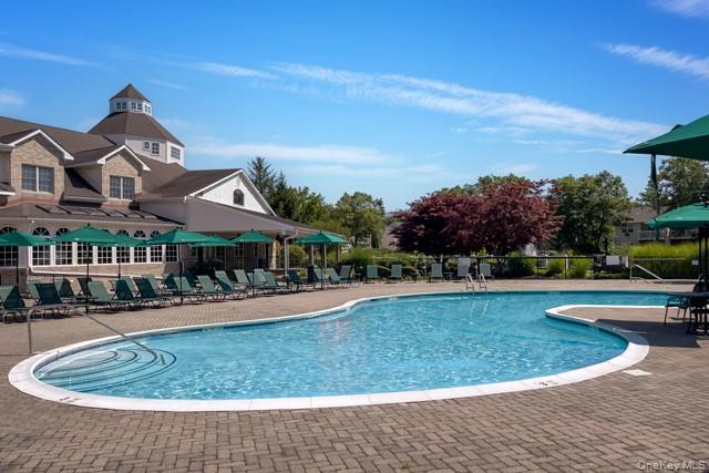 Ask About Our Outstanding Specials*. $99 Security Deposit Special. Restrictions apply* Bright Airy layouts w/high-tech service and inviting amenities. comfortable, convenient to shops, dining, transportation. White cabinets, SS Appls..Yoga studio, coffee lounge, and beautiful Clubhouse make life enjoyable & effortless.*Prices/policies subject to change without notice.