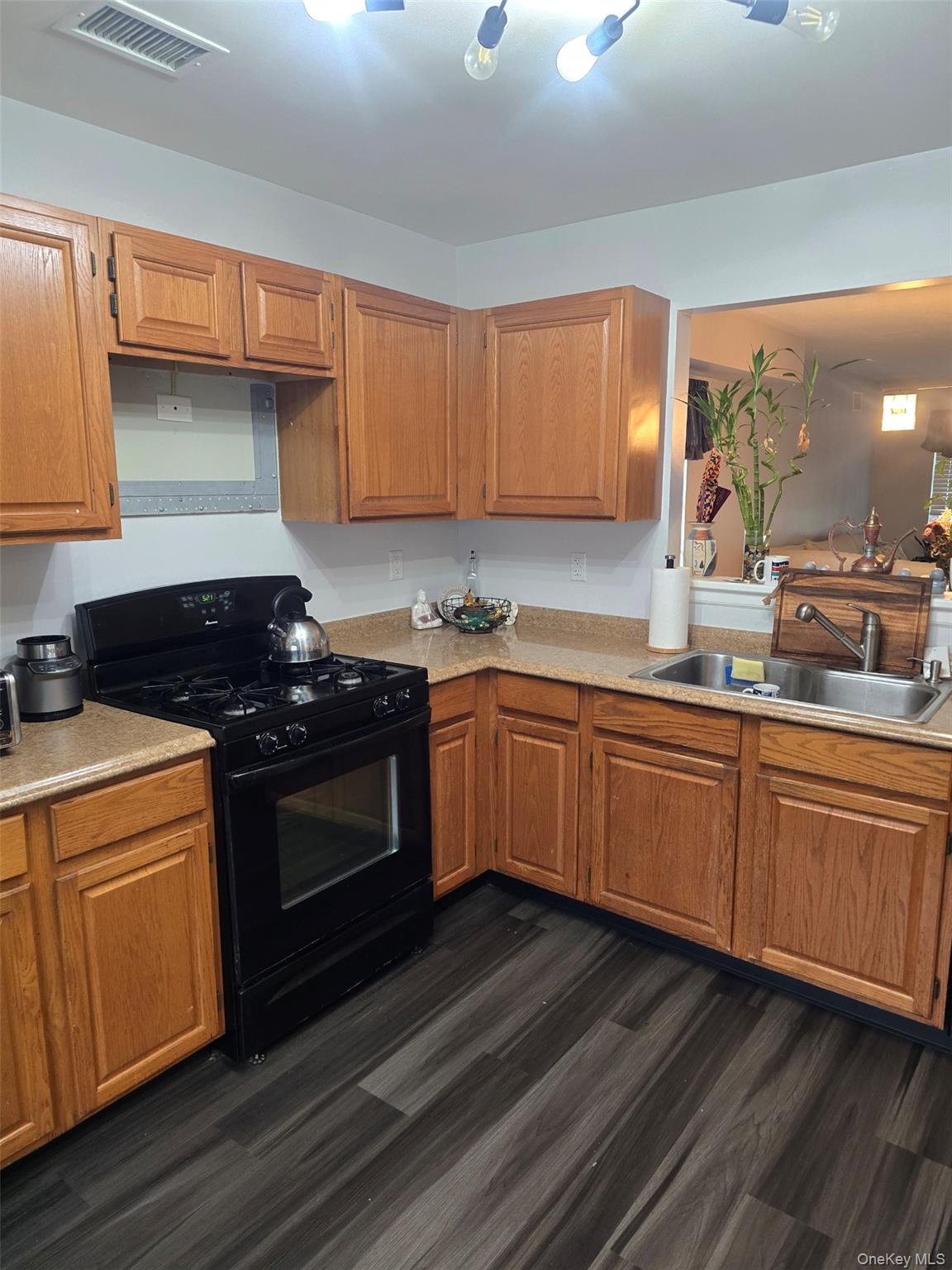 Welcome to this immaculate 2-bedroom, 2.5-bathroom townhome in the scenic riverside community of Haverstraw. This residence offers the perfect blend of modern comfort and a desirable Hudson Valley lifestyle. The main level is designed for effortless living and entertaining, featuring a spacious and sun-filled open-concept living and dining area.The gourmet eat-in kitchen is a home chef&rsquo;s delight. A private balcony off the main living space offers a peaceful retreat for morning coffee or evening cocktails with tranquil mountain or community views.Upstairs, the primary suite is a sanctuary featuring a private en-suite bathroom and a large walk-in closet. A second spacious bedroom and a full hall bathroom provide ample space for family or guests. This home is thoughtfully designed for convenience, including in-unit laundry.With easy access to the Haverstraw-Ossining ferry for a seamless commute to NYC and close proximity to local shops, restaurants, and parks, this townhome is the perfect choice for convenient, upscale living.