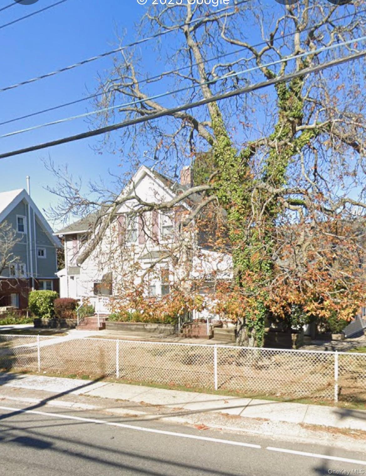 This Duplex is centrally located in Hewlett/Woodmere. Shopping such as Trader Joes, Bank, Post office, LIRR and more all within a few blocks. Dishwasher and Dryer in the unit. Brick Fireplace. Yard space, one parking spot on premise as well as street parking.