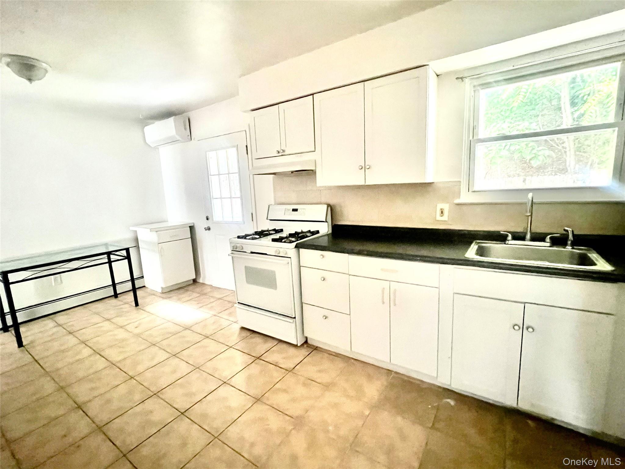 Spacious 3 Bdrm/1.5 bath home in the Town of Wallkill. Enter into a Living Room area followed by a eat-in kitchen with plenty of cabinets space. Open floor layout from kitchen to living room. Laundry area with appliances & half bath complete the 1st level. Upper floor consists of 3 spacious bedrooms and a full bath. Fenced in backyard for summer enjoyment. Driveway with plenty of parking. Minutes from shopping centers, restaurants, Touro, OCCC & Orange Regional. Commuter friendly with near by bus and train transportation. Call and book your tour today! (At landlords reuqest 675+ credit to aplpy-no pets)