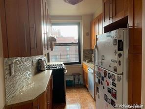 LARGE AND SUNNY 3BED COOP WITH TERRACE IN THE HEART OF REGO PARK SITUATED IN THE BEST LOCATION WHERE YOUR STEPS TO EVERYTHING LIKE MALLS, SUBWAY, BUS, SCHOOLS QUEENS BLVD AND MORE!!! BEST OF ALL MAINT INCLUDS ELEC, AND GAS!!! PS/ THERE IS A ADUSMENT FEES FOR THE MAITENANCE OF $250, Additional information: Appearance:FAIR