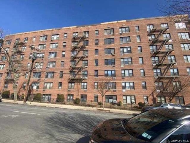 Looking for a great opportunity? Look no more! This property has tons of potential and is average in living space size for the neighborhood. It is located close to main roads with easy access to local amenities, such as shopping, banking, schools, and various eateries. Per our Appraisal describe the subject property is a condominium (mid rise) built in 1964. It has approx. 1137sq ft. and has 3 bedroom and 2 baths. *** Seller makes no guarantees about propertyâ€™s condition, room count or other physical characteristics ***