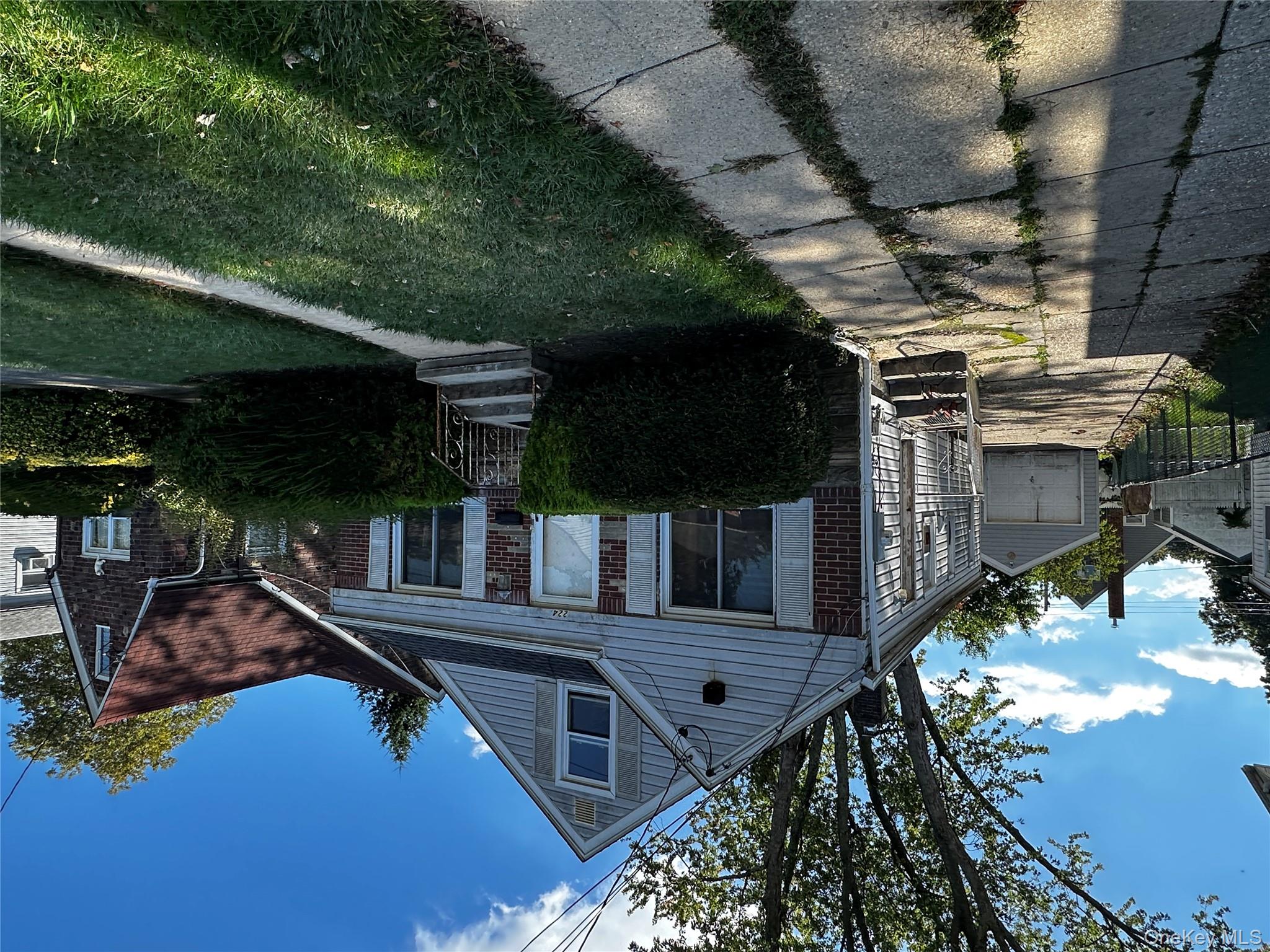Welcome to Hempstead! 224 Windsor Parkway awaits - enjoy mid block location and the perfect slate to create your own vision. Conveniently located!