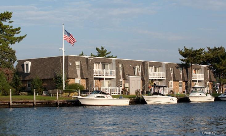 *Ask About Our Amazing Specials*: *Restrictions apply.Private Entry Apartments.Kitchens W/ Raised Panel Cabinetry & Appliances Inc. Dishwasher & Microwave.Heat & Hot Water Incl! Window Treatments. Laundry Center.Close To Beaches, Marina And Village Shopping & Dining.Pet Friendly! Prices/policies subject to change without notice.