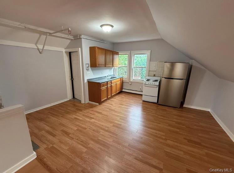 PET FRIENDLY 1 bedroom 1 bath apartment in Dobbs Ferry in the Ardsley school district. This unit offers a spacious living room, sunlight filled bedrooms, and a simple kitchen for easy maintenance. 2 parking spots included, with heat and hot water included! Pet fee is $100/m for small pets (Under 30lbs) and $200/m for large pets (over 30lbs) Metro North, the Saw Mill and village shops sit just minutes away, giving you an easy commute and plenty to explore close to home. Tenant pays for Electric and gas only!