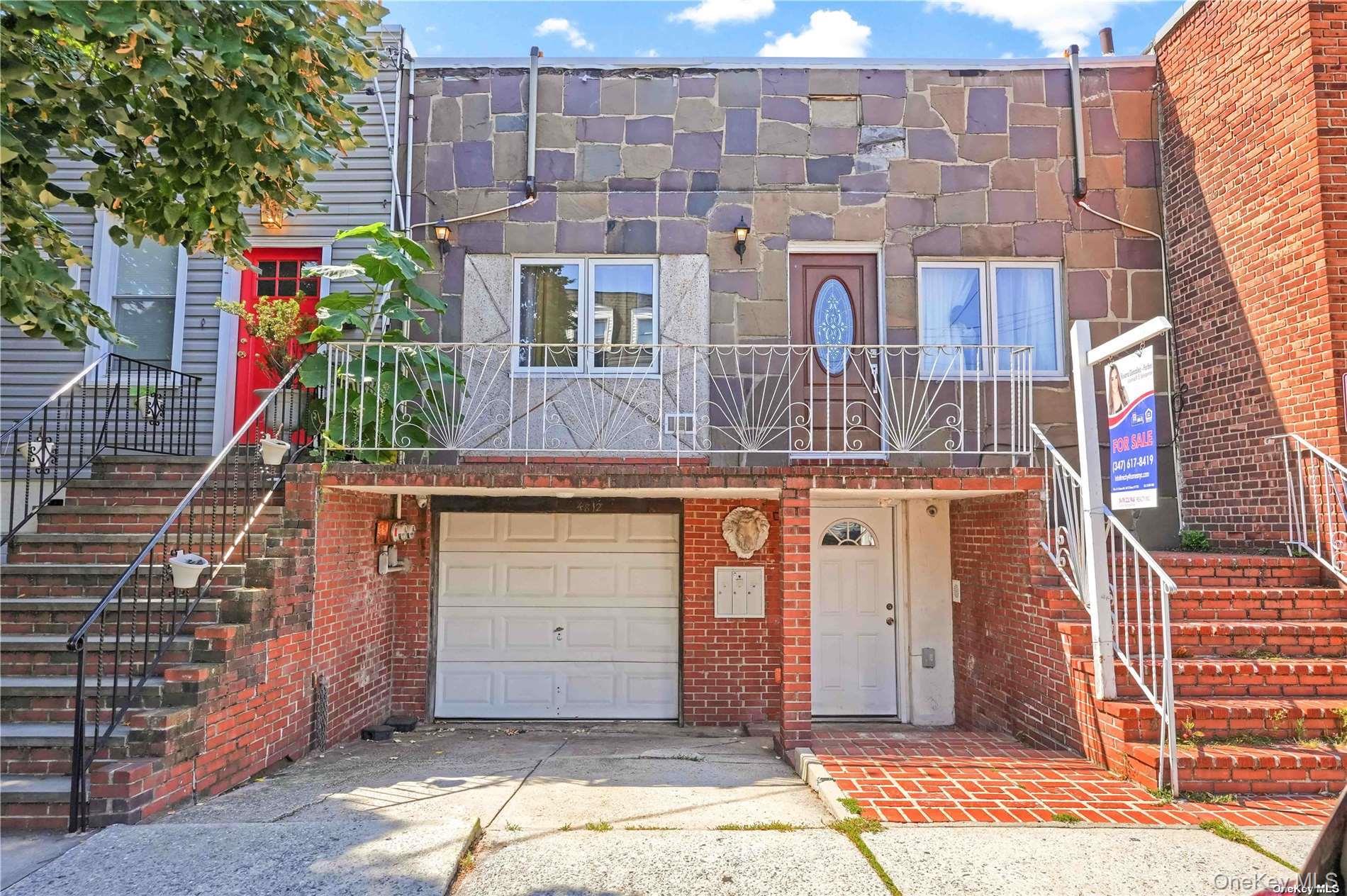 Introducing this exceptional property located in Long Island City!!! This beautiful attached house is in very good condition featuring a brand-new roof. Perfectly situated in a prime location, its just steps away from essential amenities. Enjoy easy access to bus stops, train stations, restaurants, trendy shopping destinations-all within close distance, with the added advantage of being only minutes from Manhattan. 3 spacious bedrooms, 2 modern bathrooms and a updated kitchen equipped with stainless steel appliances. Enjoy the private back patio perfect for summer relaxation, along with a garage having secure and convenient parking.