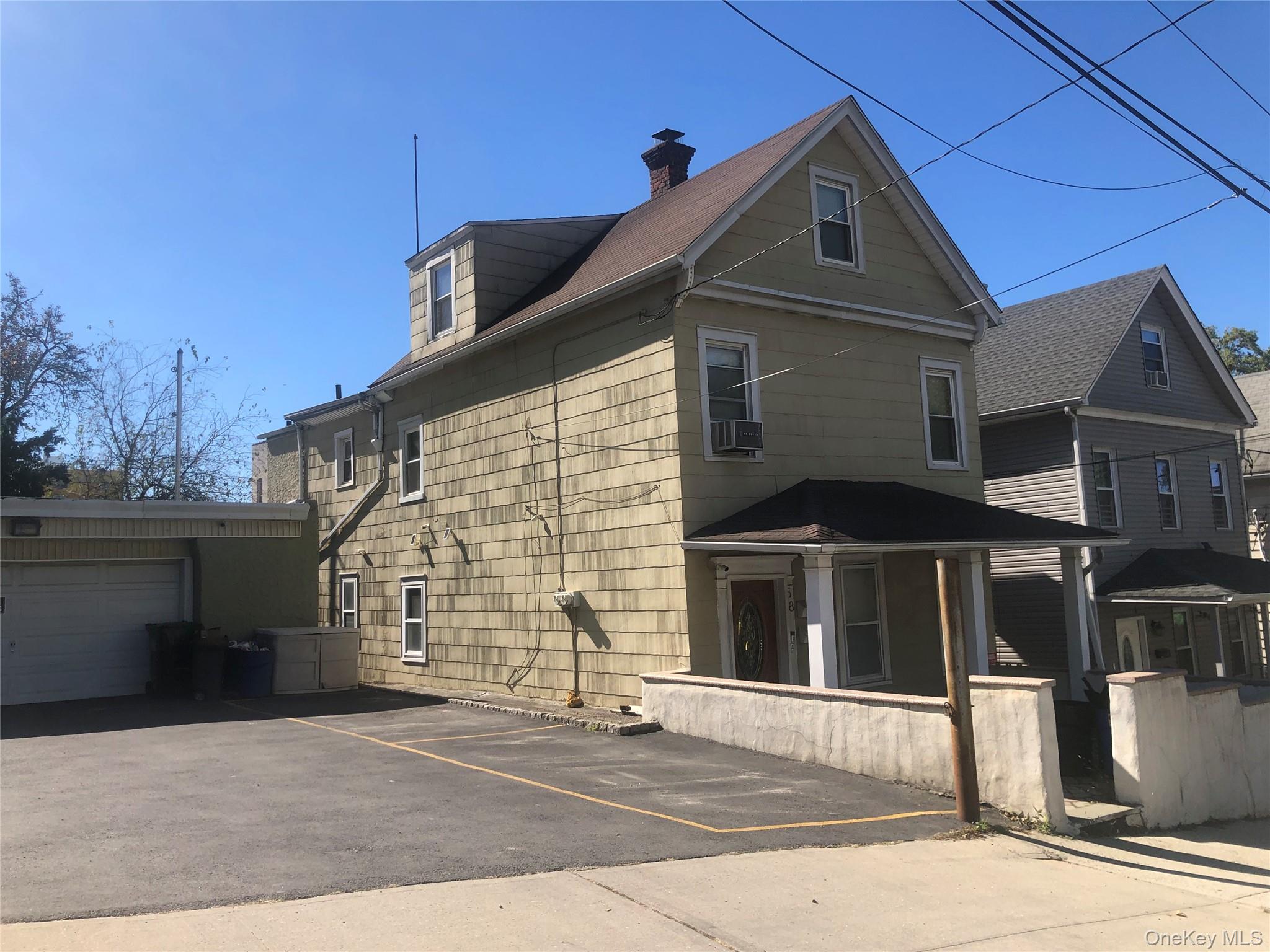 Investment Opportunity - Ideal situation for first-time investors, contractors or experienced professionals. - OR - Collect rent from one unit and live in the other. - Property is VACANT. - Detached ?t?wo family home?: 3 bedrooms over ?1 bedroom, backyard and parking. - Close to transportation, schools, shopping...