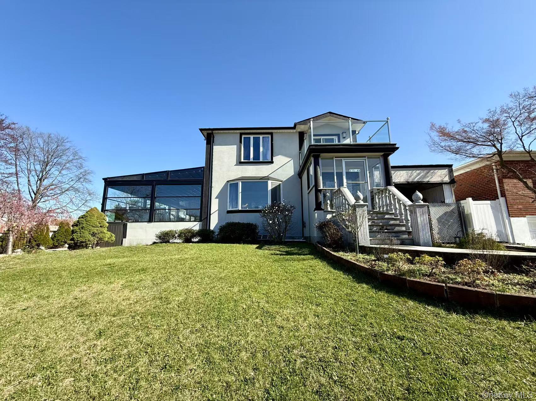 Bayside, NY Luxury Real Estate - Homes for Sale, image size:1702x1276