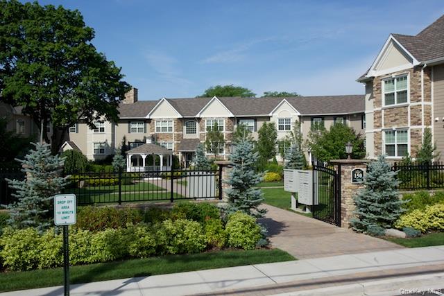 Ask About Our Amazing rent specials. One Bedroom With Updated Cabinetry, Stainless Appliances, Carpeting, Crown And Base Molding, Ceiling Fan And In Suite Washer/Dryer. Moments From The Farmingdale Lirr. Walk To Village. Nr. Route 110 And Route 135. Prices/Policies Subject To Change Without Notice.