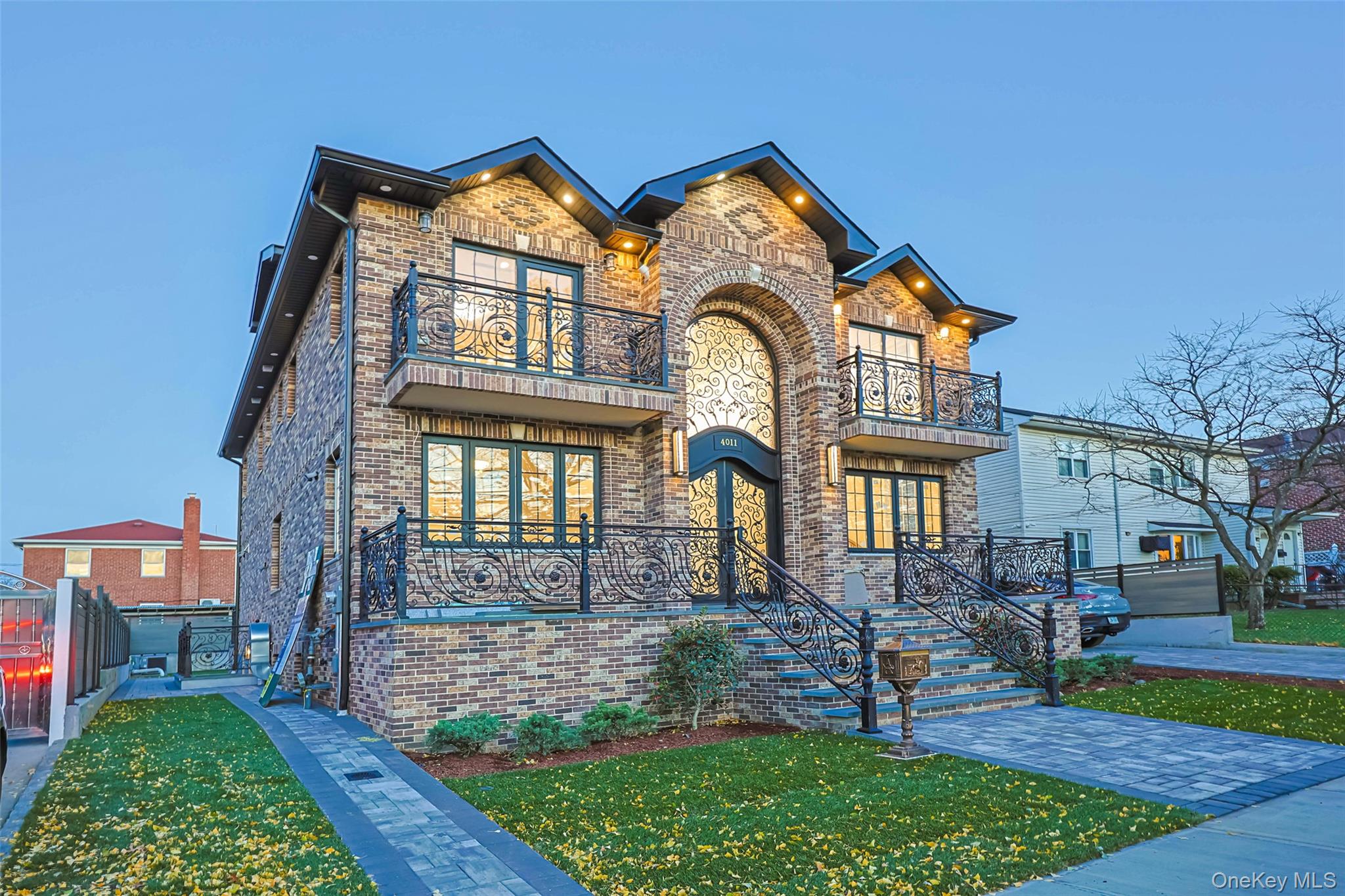 Bayside, NY Luxury Real Estate - Homes for Sale, image size:2048x1365