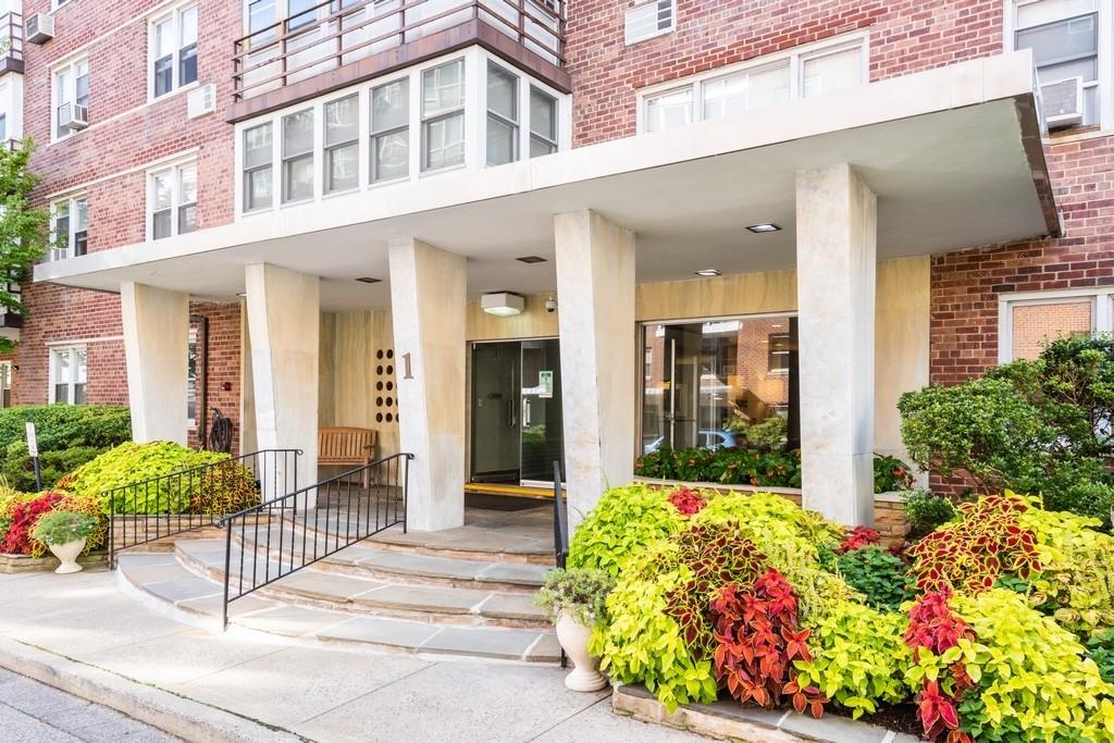 Homes for sale in Mamaroneck, NY | 1 Washington Sq #5F, Mamaroneck, NY | MLS# H6066213