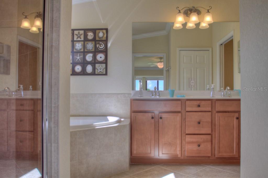 7305  RIVER HAMMOCK DR  #206, BRADENTON, FL, 34212