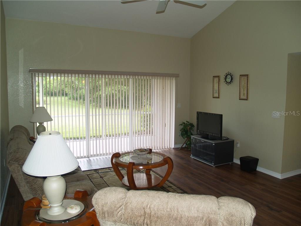 6333  BAY CEDAR LN  #101, BRADENTON, FL, 34203