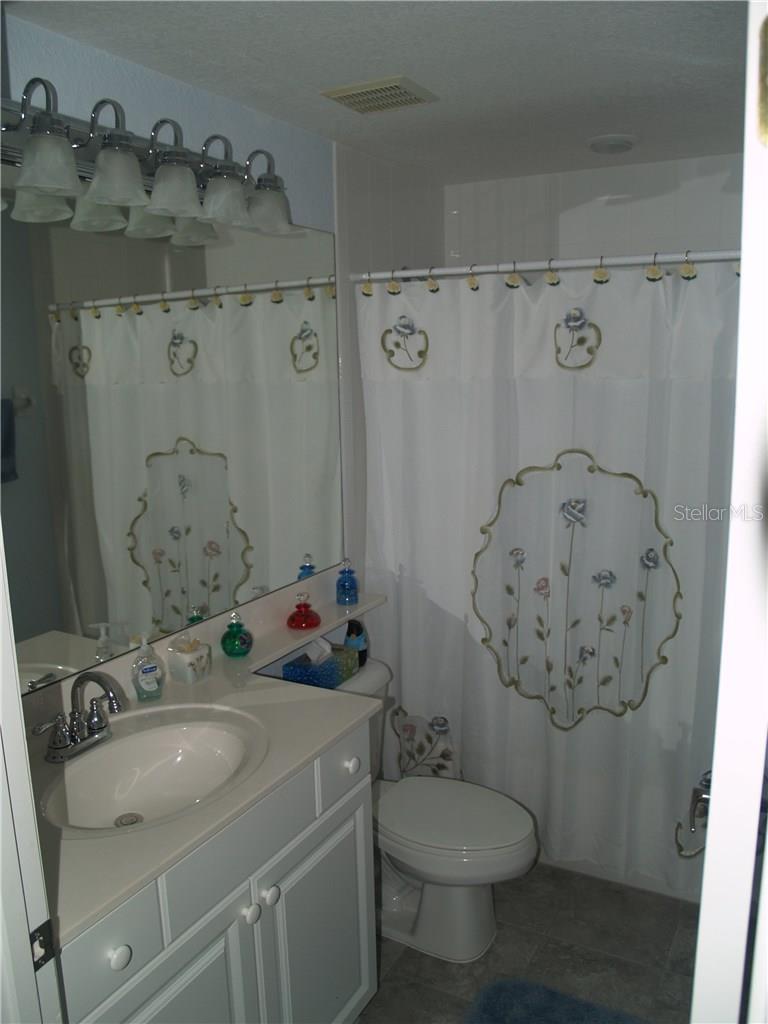 6333  BAY CEDAR LN  #101, BRADENTON, FL, 34203