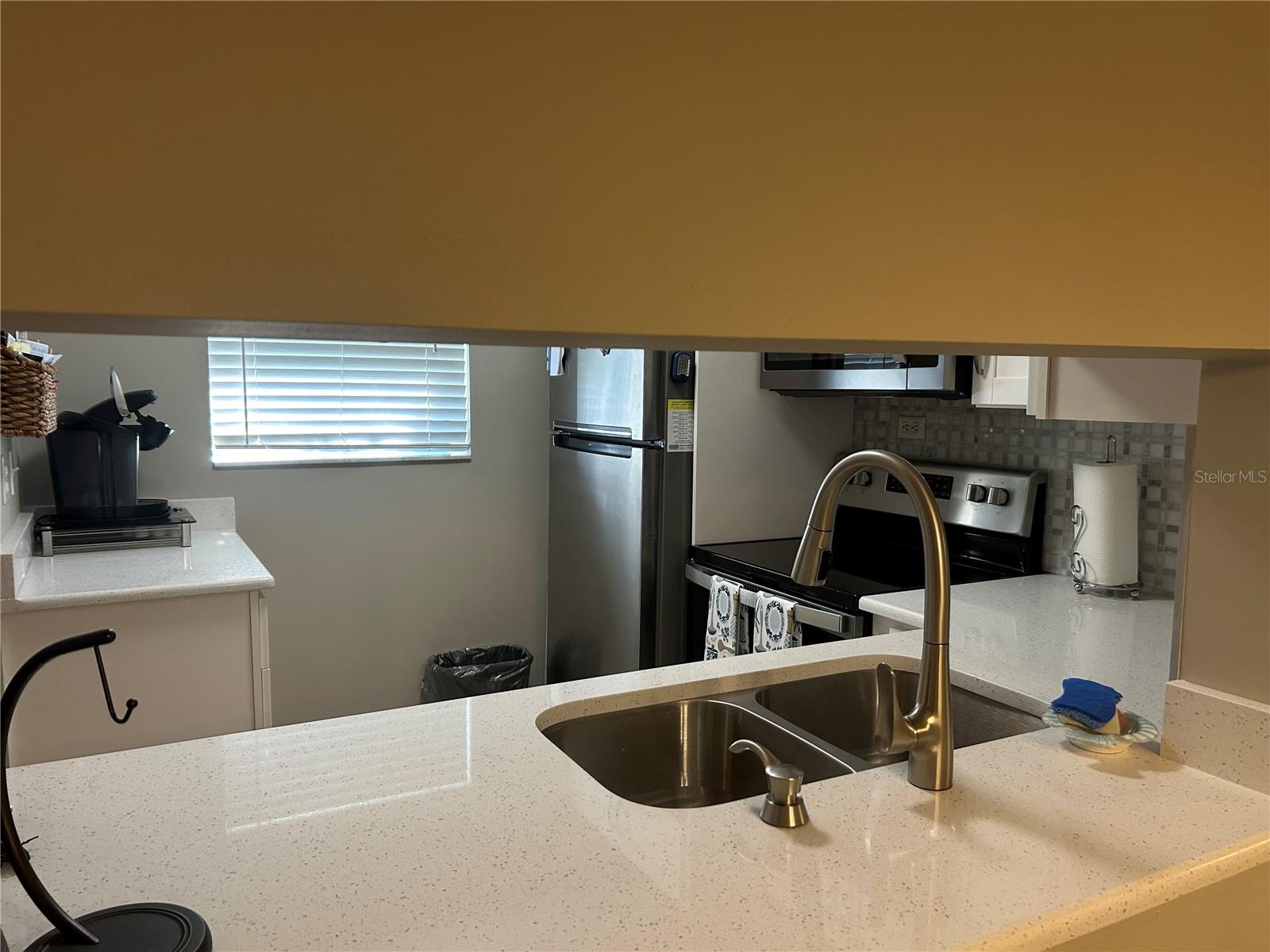 5662  GARDENS DR  #104, SARASOTA, FL, 34243