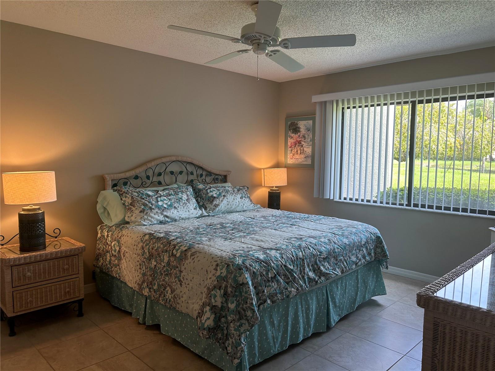 5662  GARDENS DR  #104, SARASOTA, FL, 34243