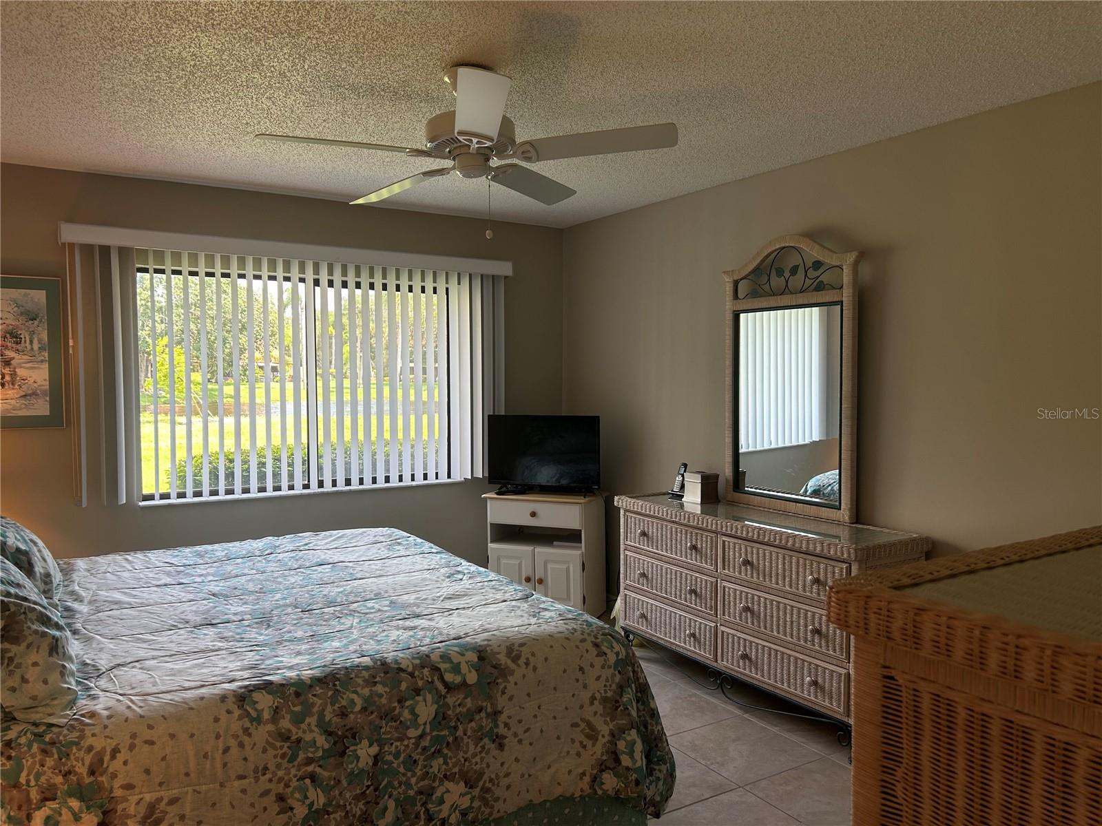 5662  GARDENS DR  #104, SARASOTA, FL, 34243