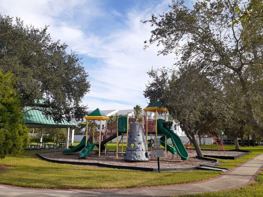 18521  GULF BLVD, INDIAN SHORES, FL, 33785
