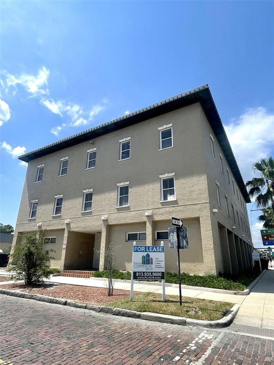 2109 E PALM AVE, TAMPA, FL, 33605