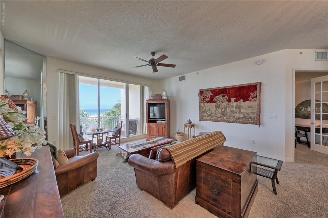 10 PAPAYA ST #305, CLEARWATER BEACH, FL, 33767