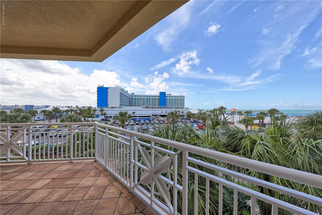 10 PAPAYA ST #305, CLEARWATER BEACH, FL, 33767