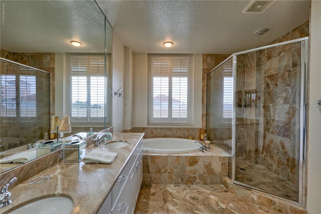 10 PAPAYA ST #305, CLEARWATER BEACH, FL, 33767